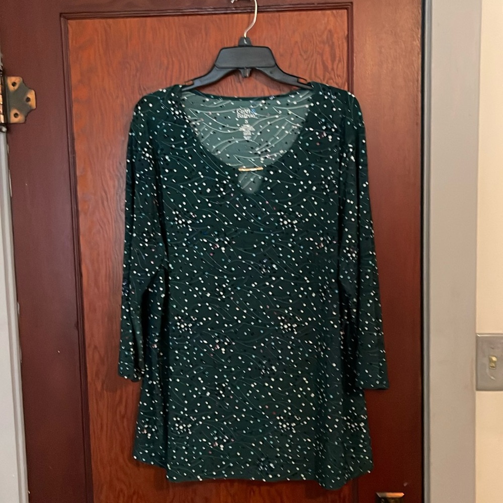 New green festive top
